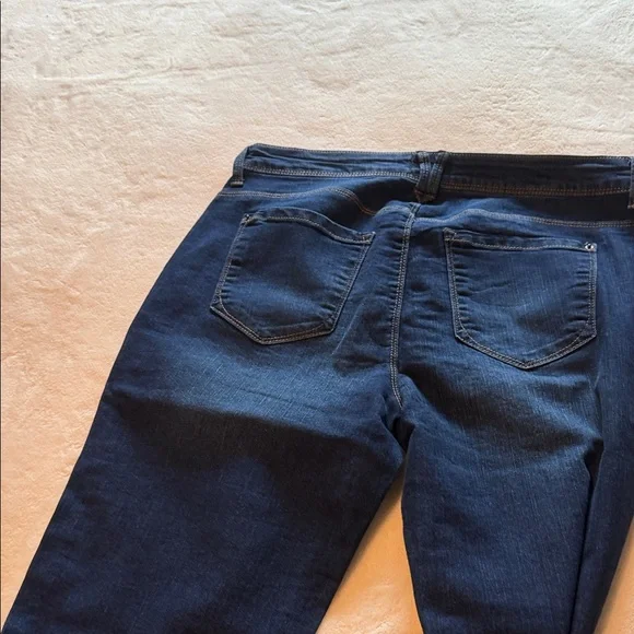 Women's Straight Leg Jeans - Dark Blue - Picture 6 of 11